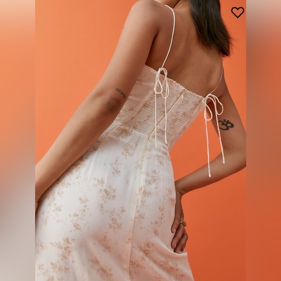 NWT Blush💕Ivory Reformation Kourtney Dress in RISO Stunning Print and Details - Picture 12 of 13